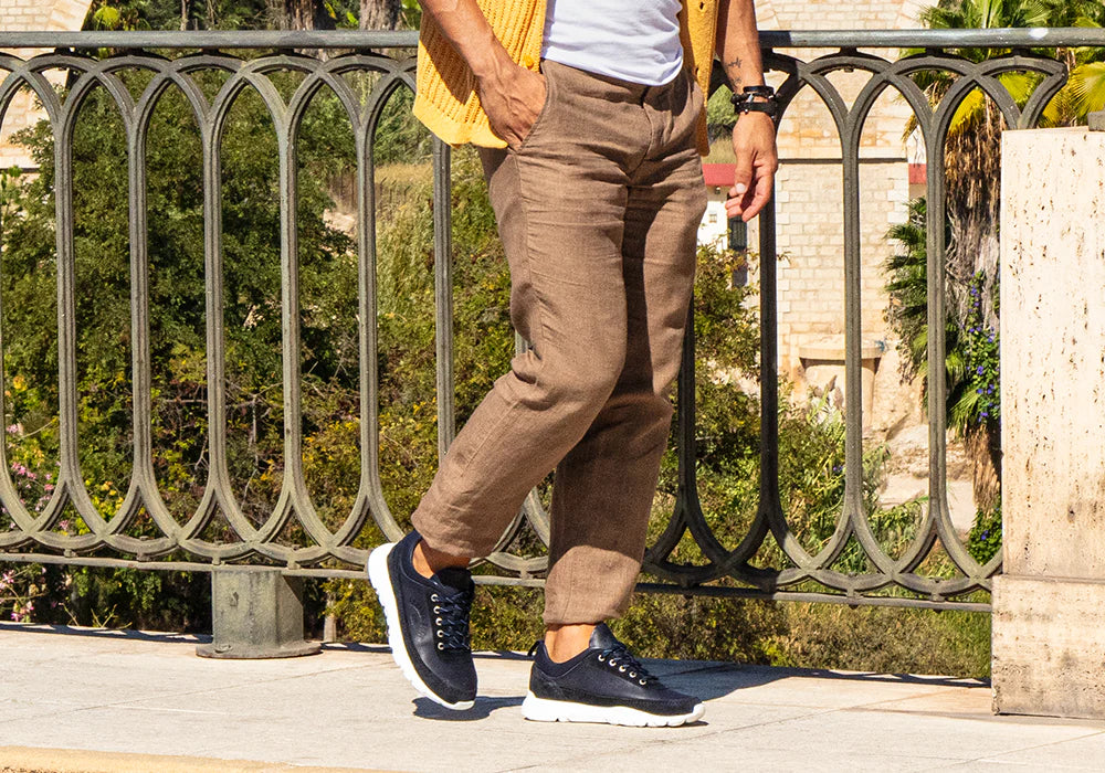 Aprende a combinar sneakers para hombre: Outfits con estilo