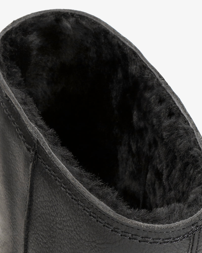 Bambina Igloo botas de piel con forro interior de pelo natural. negro