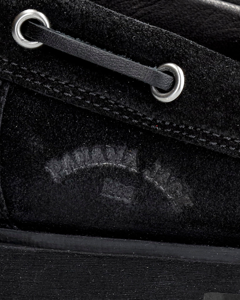 Boat náutico de piel con forro interior de piel. negro