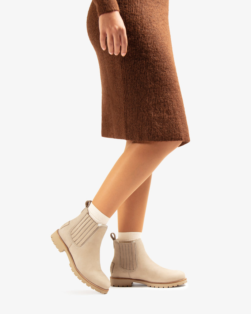 Brigitte Igloo Trav botín de piel con forro interior de pelo natural. crudo