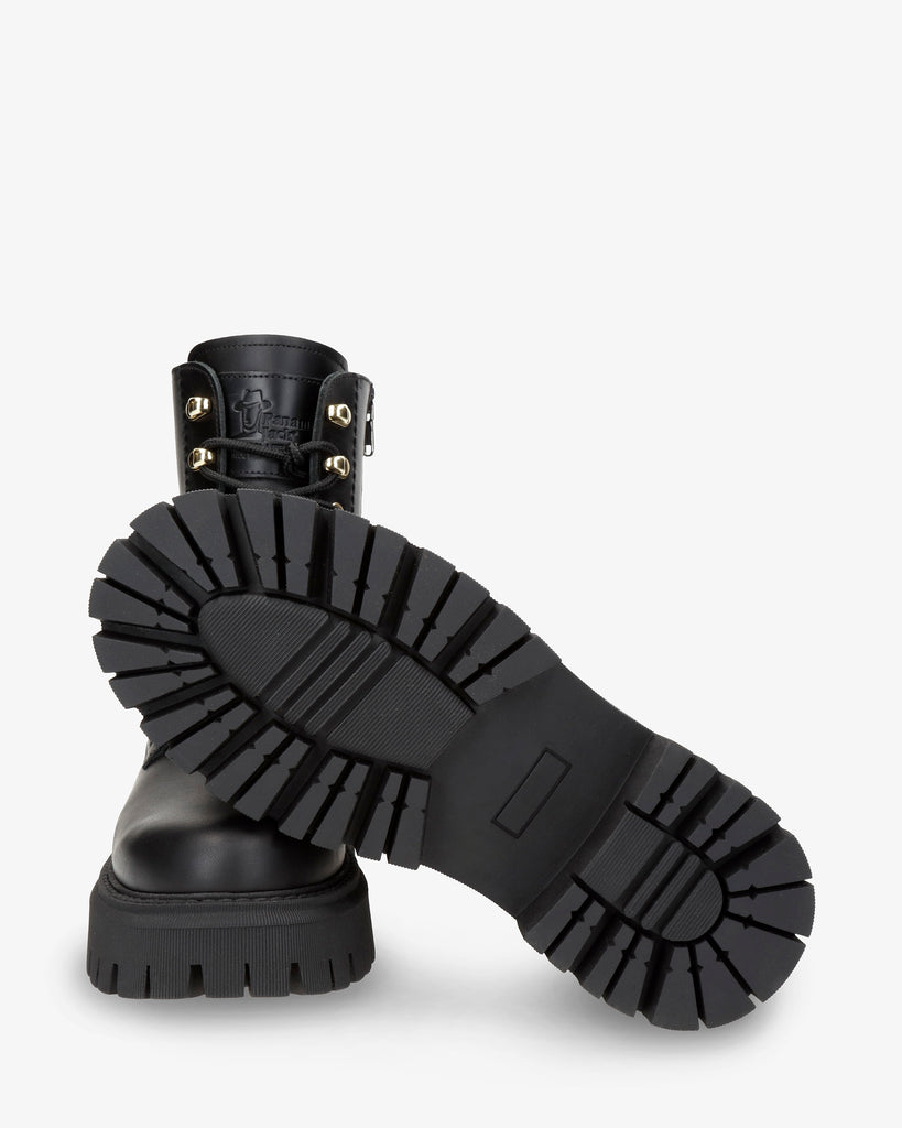 Farai botas de piel con forro interior de pelo. negro