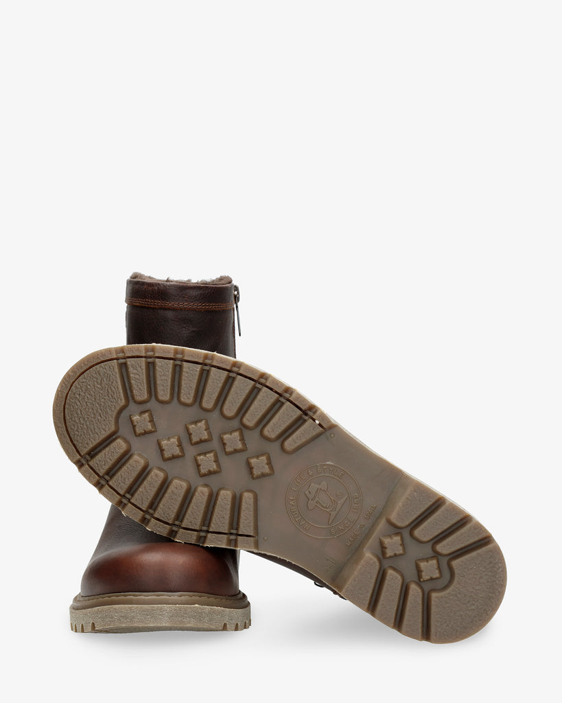 Fedro botas de piel con forro interior de pelo. castaño