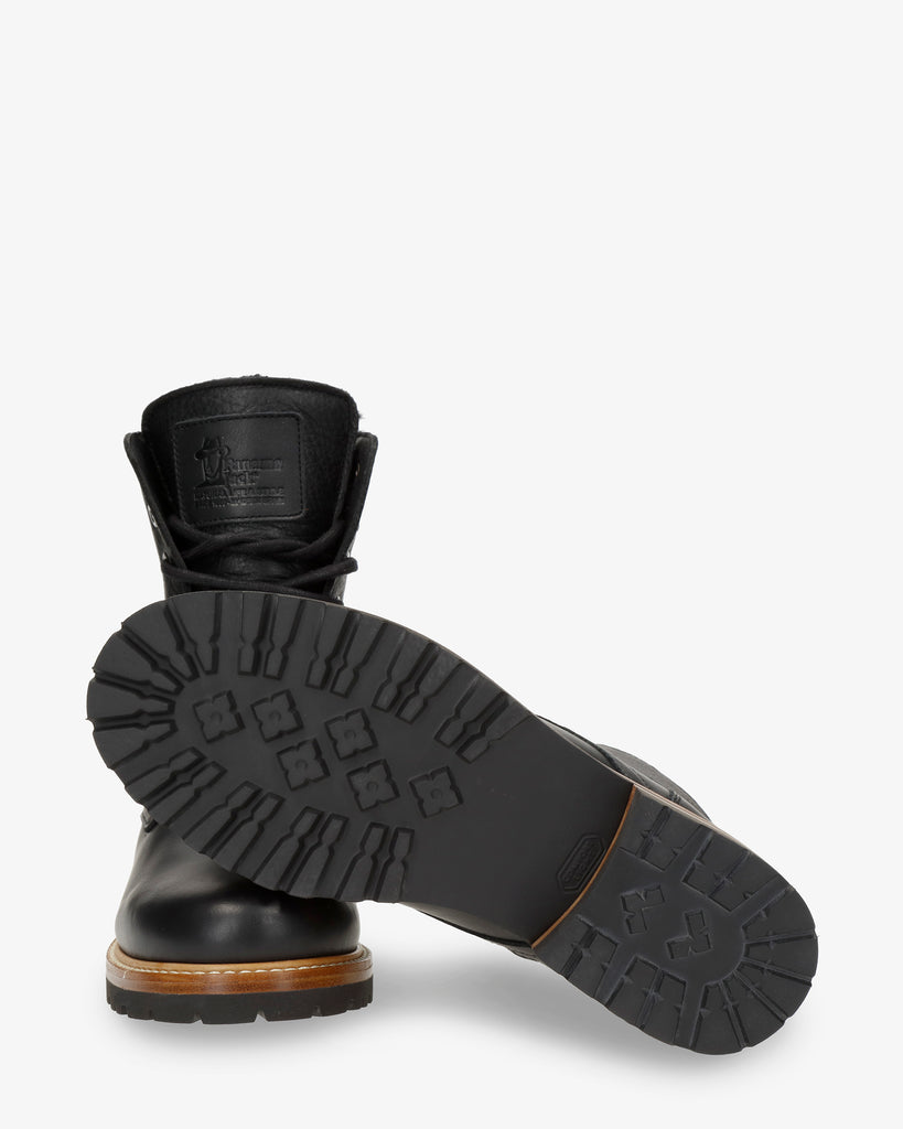 Frisia Igloo botas de piel con forro interior de pelo natural. negro