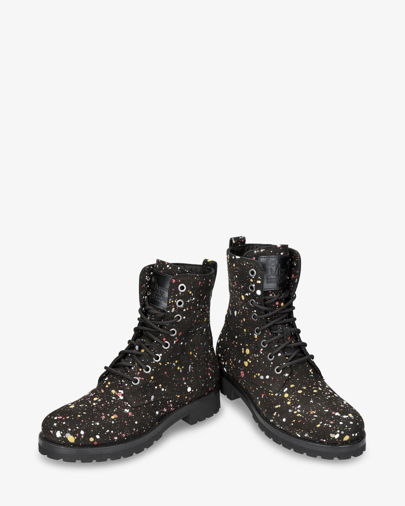 Frisia Ink botas de piel con forro interior de piel. negro