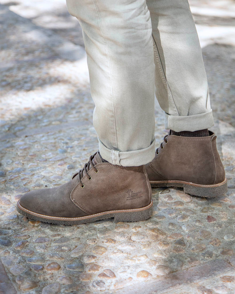 Gael botín de piel con forro interior de piel. humo