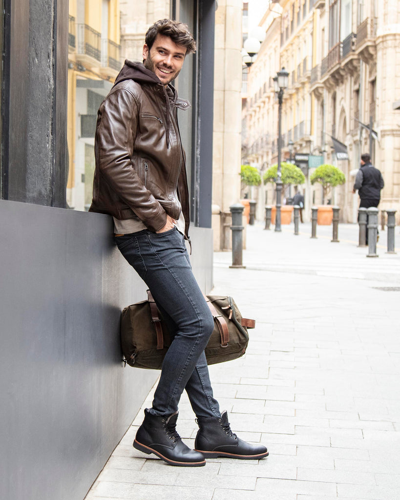 Glasgow Igloo botines de piel con forro interior de pelo natural. negro