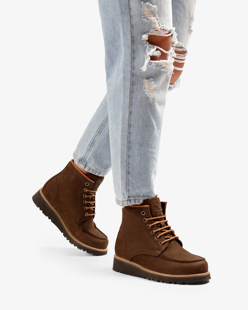 Karen botín de piel con forro interior de pelo. marron