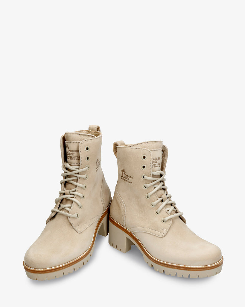 Padma botas de piel con forro interior de piel. crudo