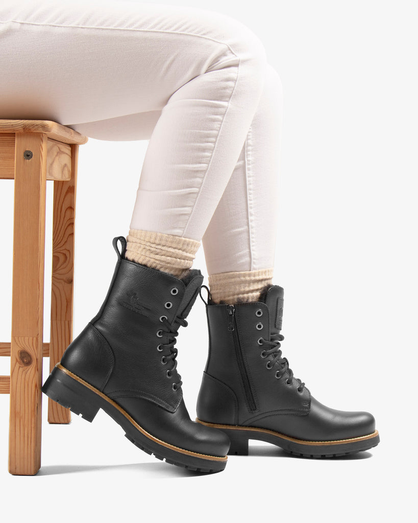 Renee botas de piel con forro interior de pelo. negro