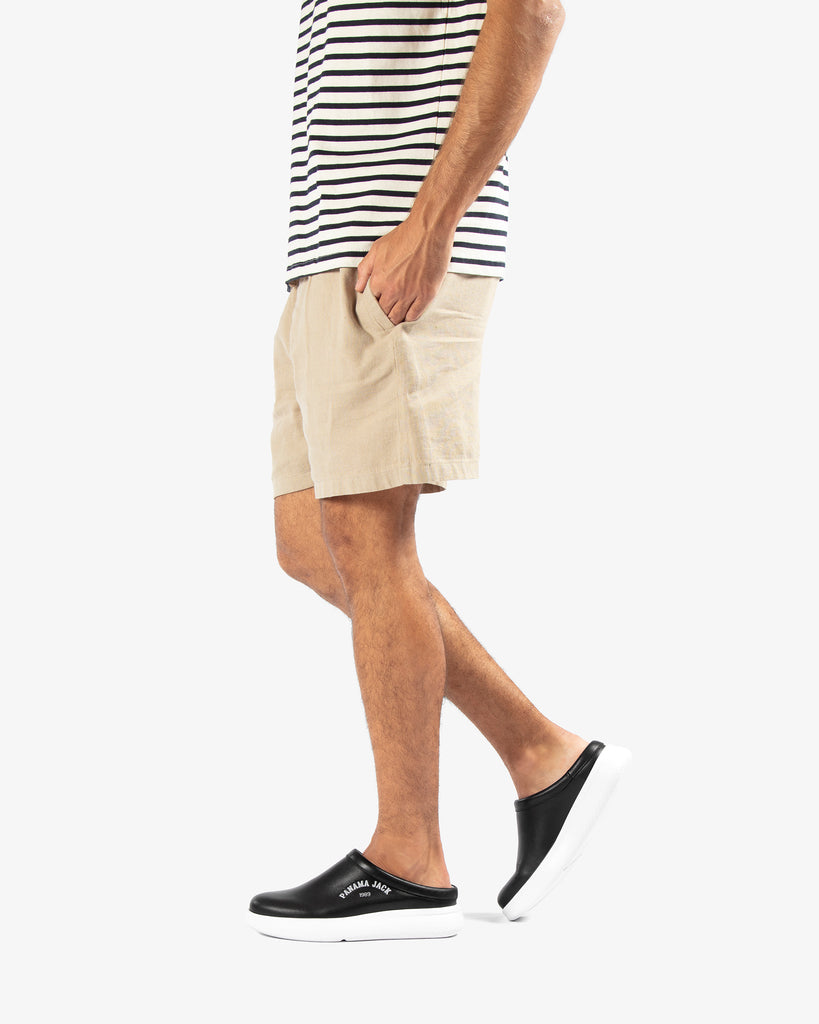 Yeray zueco de piel con forro interior de piel. negro